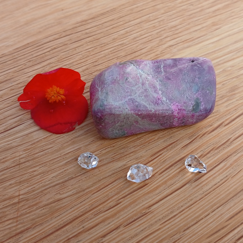 Cobalto Calcite Pebble Item B