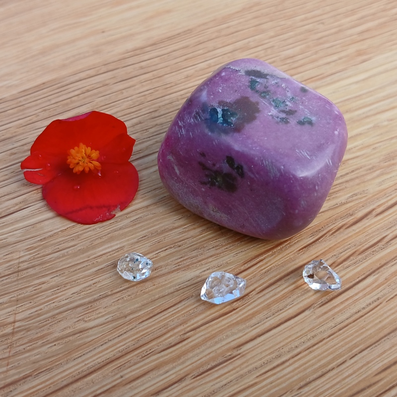 Cobalto Calcite Pebble Item C