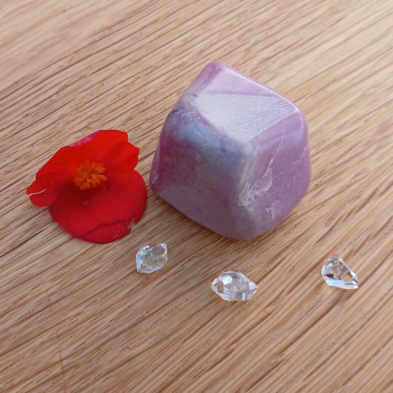 Cobalto Calcite Pebble Item D