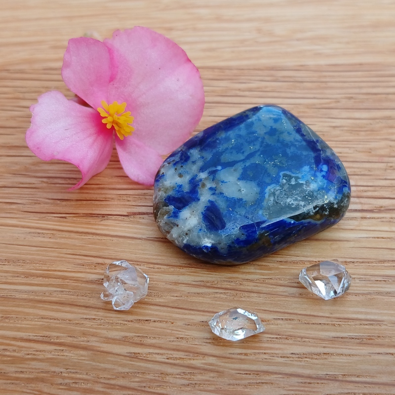 Lapis Lazuli Pebble - Item G